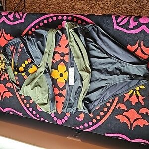 NNT CUPSHE Women's Two Piece Size L High Waisted Halter Black & Green, Ties
